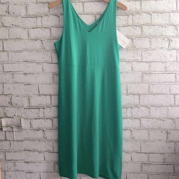 NWT Athleta Santorini Solid V Neck Dress Size MT Soft Modal Fabric - Picture 3 of 10